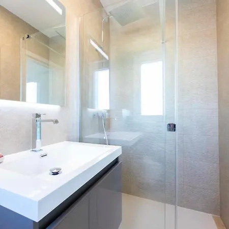 ヴィラ Luxurious Sea View Outside Infinity Pool - Indoor Pool *
