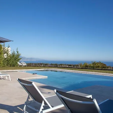 Luxurious Sea View Outside Infinity Pool - Indoor Pool Villa